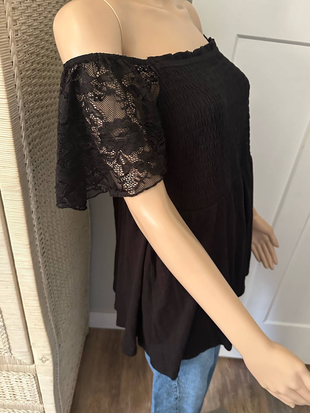 Torrid Lace Sleeve Top - Picture 5 of 8
